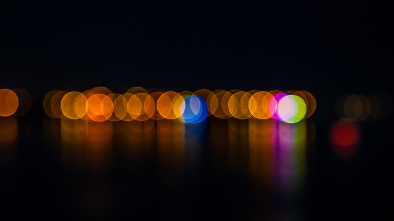 LIGHT BALLS