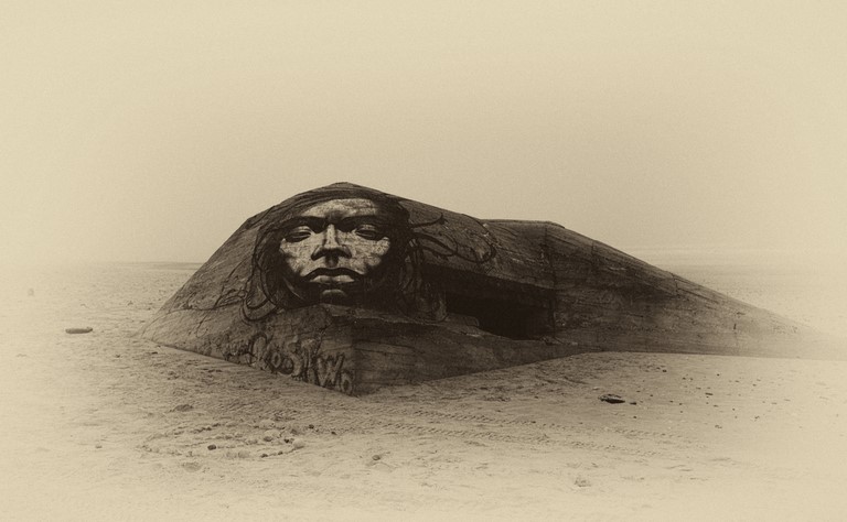 THE BEACH SPHINX